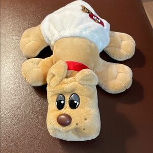 HASBRO POUND PUPPIES NEWBORN DOG PLUSH WITH EMBROIDERED DIAPER